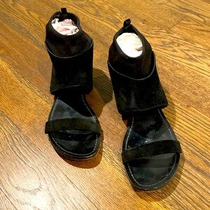 Woman’s Italian Leather Suede Sandals